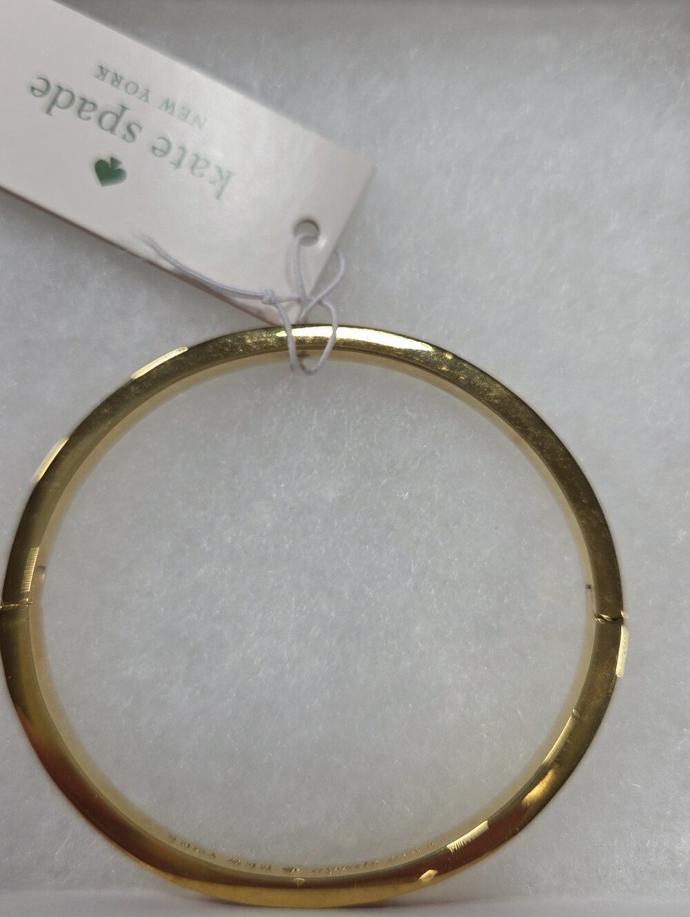Kate Spade Festive Pink Spot The Spade Enamel Hinged Bangle - Picture 3 of 10